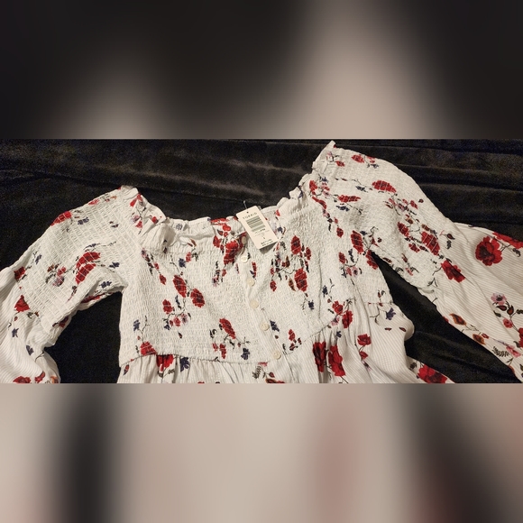 Torrid. Flower Stripped Long Sleeve Modal Offshoulder shirt. Size 18/20. NWT. - Picture 3 of 7